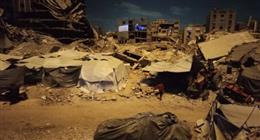 آخر عائلة بقيت في الحي.. حكاية أسرة صحفية فلسطينية مع النزوح بقطاع غزة  