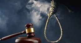 ألقت الجثة أمام منزل أسرتها.. تأييد إعدام ربة منزل قتلت طفلة لسرقة قرطها