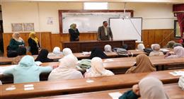 نائب رئيس جامعة الأزهر يتفقد الكليات في بداية الدراسة