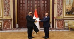 هشام مجدي عضو «الجبهة الوطنية» أول الحضور في ثاني أيام استلام كارنيه «الشيوخ»: التعليم والصحة أولوياتي