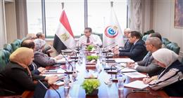 وزير الصحة يتابع آليات تسوية مديونيات منظومة الشراء الموحد لاستمرار توريد المستلزمات