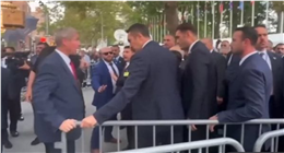 بعد ماكرون.. الشرطة الأمريكية توقف أردوغان  لحين مرور موكب ترامب