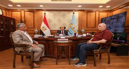 محافظ كفرالشيخ يناقش تطوير شبكات الكهرباء ودعم المشروعات الجارية
