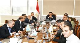 وزير الإسكان يتابع أعمال تطوير المنطقة المحيطة بحديقة الأزبكية ضمن «القاهرة الخديوية»