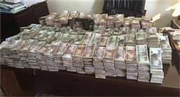 ضبط عنصرين جنائيين تورطا في غسل 15 مليون جنيه من نشاط الهجرة غير الشرعية