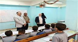 مدير «تعليم القاهرة» تشدد على انتظام الحضور وتفعيل الأنشطة الطلابية 