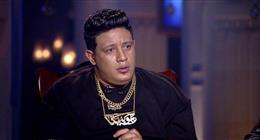 التحفظ على حمو بيكا أثناء جلسة محاكمته في قضية السلاح الأبيض