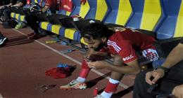 سر تقبيل حسين الشحات لـ«الشنكار» قبل نزوله بديلا في مباراة الأهلي والزمالك