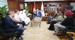 محافظ بني سويف يشيد بدور مدرسة الراهبات في الجمع بين التميز الأكاديمي والقيم الوطنية