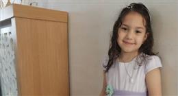 «أنا خايفة جدا».. حكاية الطفلة الفلسطينية هند رجب بعد عرض فيلم عنها بمهرجان فينيسيا