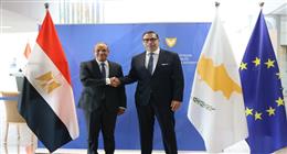 وزير الخارجية يبحث مع نظيره القبرصي تطورات الأوضاع في دول المنطقة