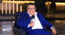 بدمعة قريبة وغضب حاد.. منى الشاذلي تكشف الوجه الآخر للمخرج خالد جلال