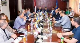 لتعظيم الاستفادة من الفرص التصديرية.. وفد من ميناء دمياط يزور الغرفة التجارية بالبحيرة