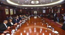 في إطار زيارته التفقدية لمحافظتي الأقصر وقنا.. وزير الاستثمار والتجارة الخارجية يعقد لقاء مع مستثمري محافظة الأقصر بحضور المحافظ