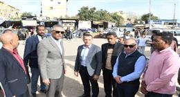 محافظ أسوان يتفقد نقاط العبور بمزلقان السيل ويشدد على منع الإشغالات