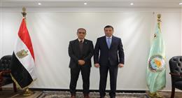 وزير الزراعة يبحث مع «مكافحة الجراد الصحراوي» سبل تعزيز التعاون الإقليمي