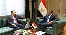 وزير الصحة يبحث التعاون في تكنولوجيا تصنيع الأدوية مع سفير كازاخستان