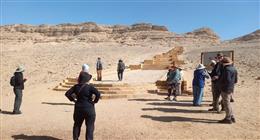 وفود أجنبية متعددة الجنسيات تزور الأماكن السياحية والمعالم الأثرية بالمنيا  