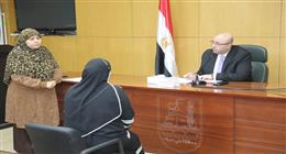 محافظ بني سويف يبحث شكاوى المواطنين ويوجه بدعم عدد من الحالات الإنسانية