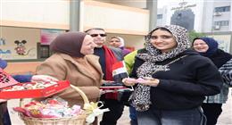 بالشكولاته وأعلام مصر.. «تعليم القاهرة» تحتفي بالطلاب في ختام امتحانات الشهادة الإعدادية