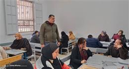 وكيل «تعليم دمياط» يتفقد لجان تصحيح الإعدادية.. مؤشرات النجاح مُطمئنة