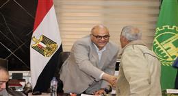 محافظ القليوبية يبحث مشكلات المواطنين في قليوب والقناطر وشبرا الخيمة (صور)