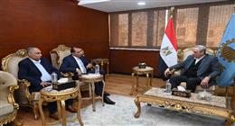 محافظ الغربية يناقش مع نائب رئيس هيئة الشراء الموحد آليات توفير الأدوية الناقصة