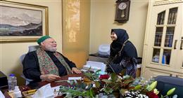 علي جمعة يلتقي بالطالبة الإندونيسية ييلي بوترياني: تجسيد حقيقي لرسالة العلم