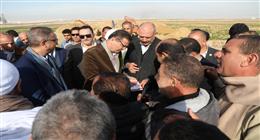 وزير الزراعة يتفقد أعمال إنشاء شبكة الصرف الرئيسية بمشروع قوتة بالفيوم