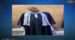 ضبط شخص يحث الناخبين للتصويت لمرشح معين أمام إحدى البحيرة