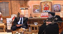 رئيس مجلس الشيوخ يزور الكاتدرائية المرقسية لتهنئة البابا تواضروس بعيد الميلاد