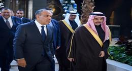 وزير الخارجية يبحث مع نظيره السعودي تعزيز العلاقات الثنائية في المجالات المختلفة