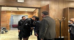 وزير الشباب والرياضة يستقبل بعثة منتخب اليد في مطار القاهرة الدولي  