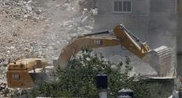 منازل الفلسطينيين في مرمى الهدم..ماذا فعل جيش الاحتلال الإسرائيلي والمستوطنون؟
