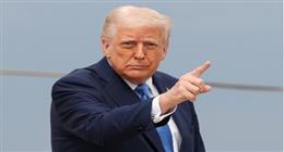 ترامب يعلن اقتراب أكبر السفن الحربية الأمريكية من إيران