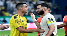 رسالة نصية من كريم بنزيما تثير غضب رونالدو.. ما علاقة النصر السعودي؟