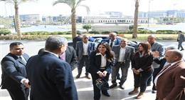 وزيرة الإسكان تصل إلى ديوان عام الوزارة عقب أداء اليمين الدستورية