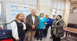 معرض خيري للملابس داخل حرم كلية التكنولوجيا والتعليم في جامعة العاصمة