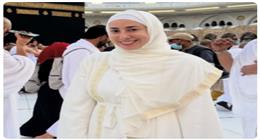 ريهام الشنواني تؤدي مناسك العمرة بعد انتهاء تصوير مسلسل كلهم بيحبوا مودي