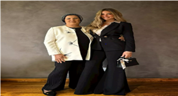 انهيار الفنانة ريم مصطفى لحظة تشييع جثمان والدتها