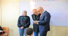 وزير التعليم يحضر طابور الصباح في مدرسة بالمقطم ويوجه بتنفيذ التقييمات بدقة