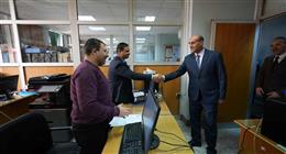 محافظ أسيوط يتفقد مركز خدمات المستثمرين: الشفافية والتبسيط لتحسين مناخ الاستثمار 