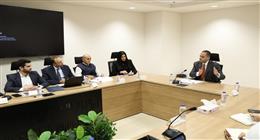 نائب وزير الصحة يبحث مع «صندوق مصر السيادي» آليات التعاون في تطوير الرعاية الطبية