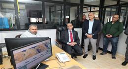 محافظ الجيزة يتابع خطط العمل بمركز معلومات شبكات المرافق