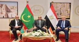 وزير العدل يبحث مع رئيس المحكمة العليا الموريتانية تعزيز التعاون القضائي بين البلدين