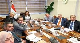 وزيرة التنمية المحلية تبحث دمج تقييمات الأثر البيئي ضمن الخطط الاستثمارية