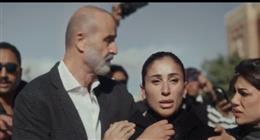 دينا الشربيني تخطف الأنظار بمشهد وفاة والدها في مسلسل اتنين غيرنا 