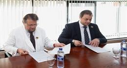 وزارة الصحة توقّع مذكرة تفاهم مع مركز باراكير الإسباني لطب العيون