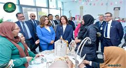 وزيرة التنمية المحلية تتفقد مستشفى بهية وتوزع هدايا على محاربات السرطان