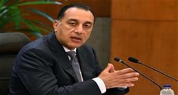 رئيس الوزراء يوجه المحافظين بتعزيز التواصل مع أعضاء الهيئات البرلمانية 